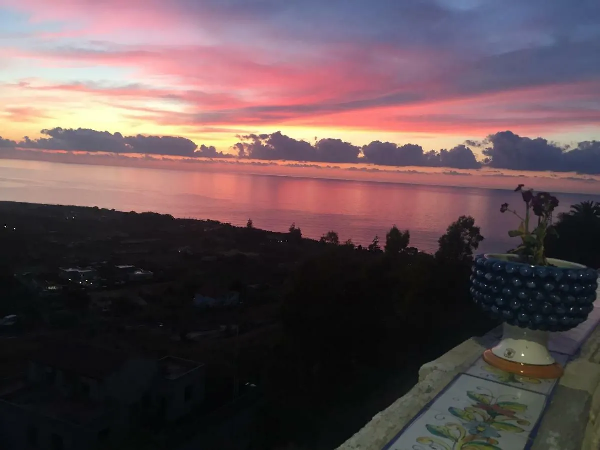 I Tre Colori Della Sicilia Lejlighed Santo Stefano di Camastra